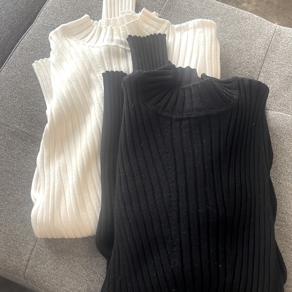 Two fitted H&M Sweaters